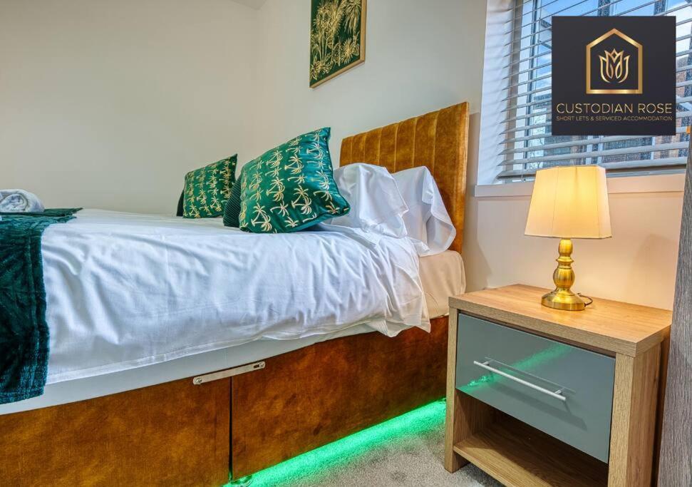 Two Bedroom - Central Peterborough - New Year Discount Bagian luar foto