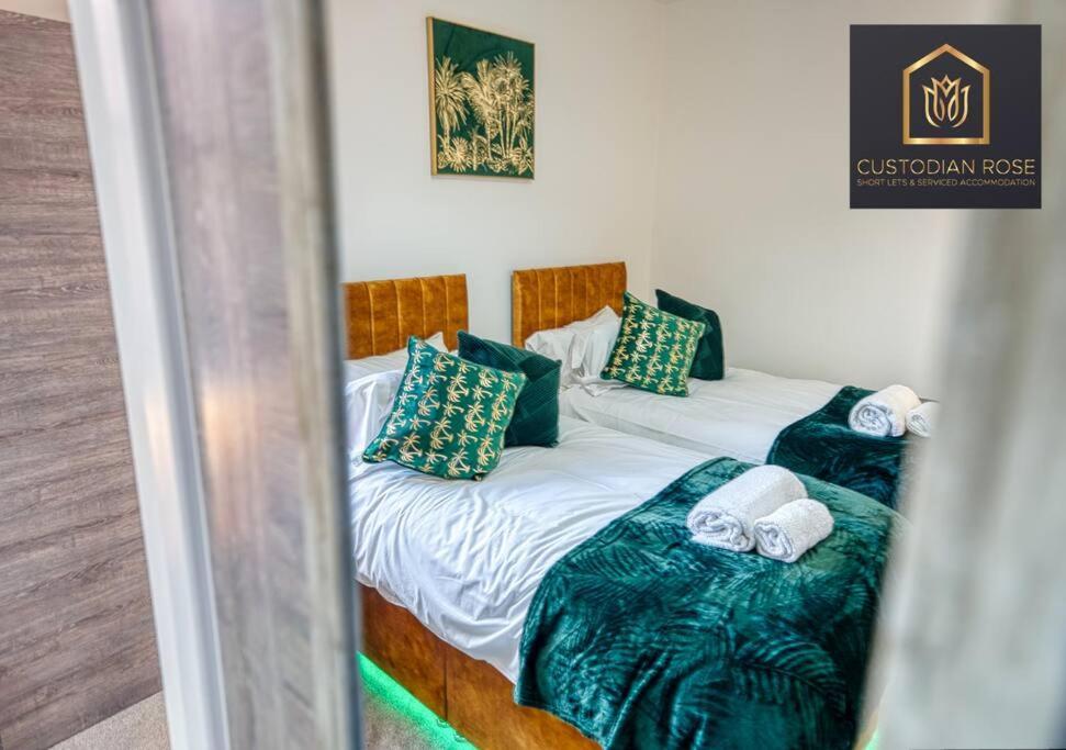 Two Bedroom - Central Peterborough - New Year Discount Bagian luar foto