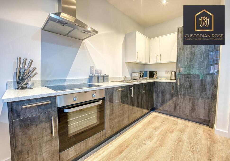 Two Bedroom - Central Peterborough - New Year Discount Bagian luar foto