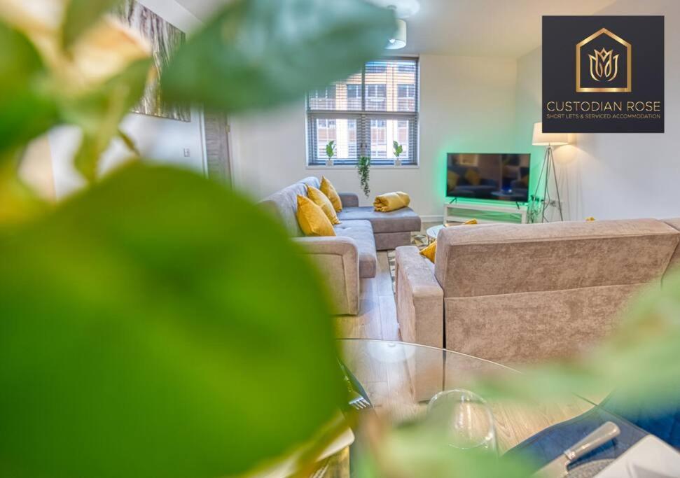 Two Bedroom - Central Peterborough - New Year Discount Bagian luar foto