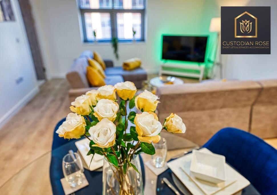 Two Bedroom - Central Peterborough - New Year Discount Bagian luar foto