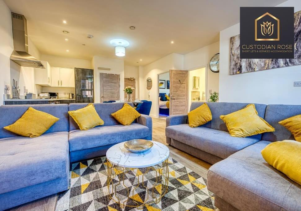 Two Bedroom - Central Peterborough - New Year Discount Bagian luar foto