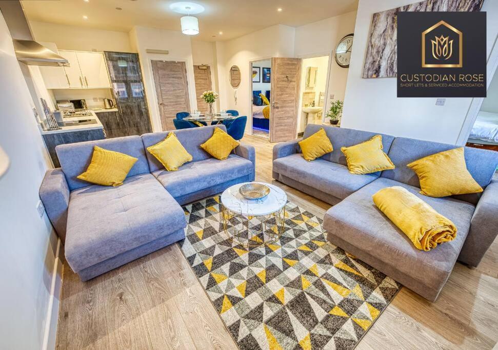 Two Bedroom - Central Peterborough - New Year Discount Bagian luar foto
